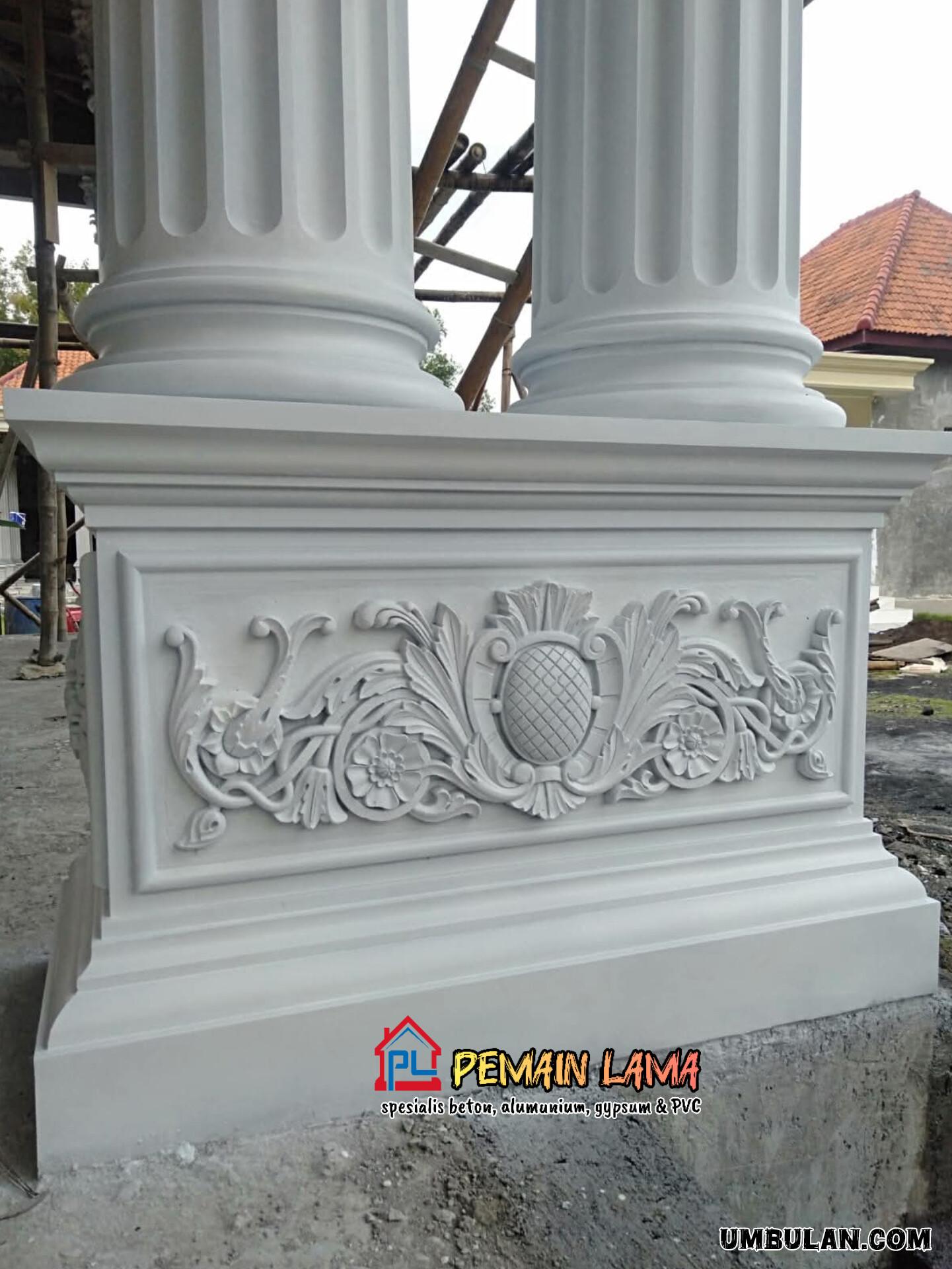 Ompak Pilar Ornamen di Lumajang