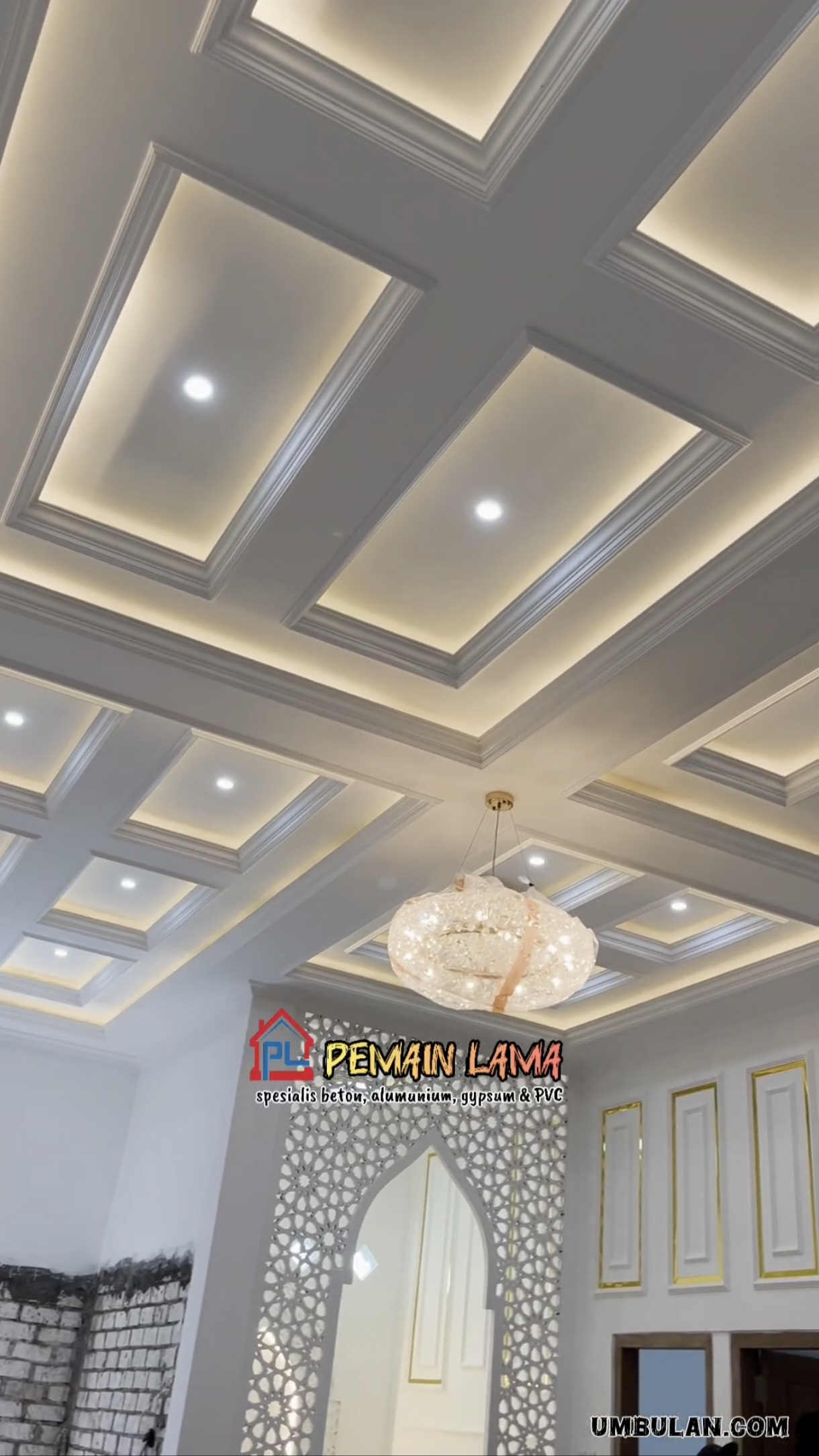 Plafon Gypsum Motif Kotak Kotak di Jember