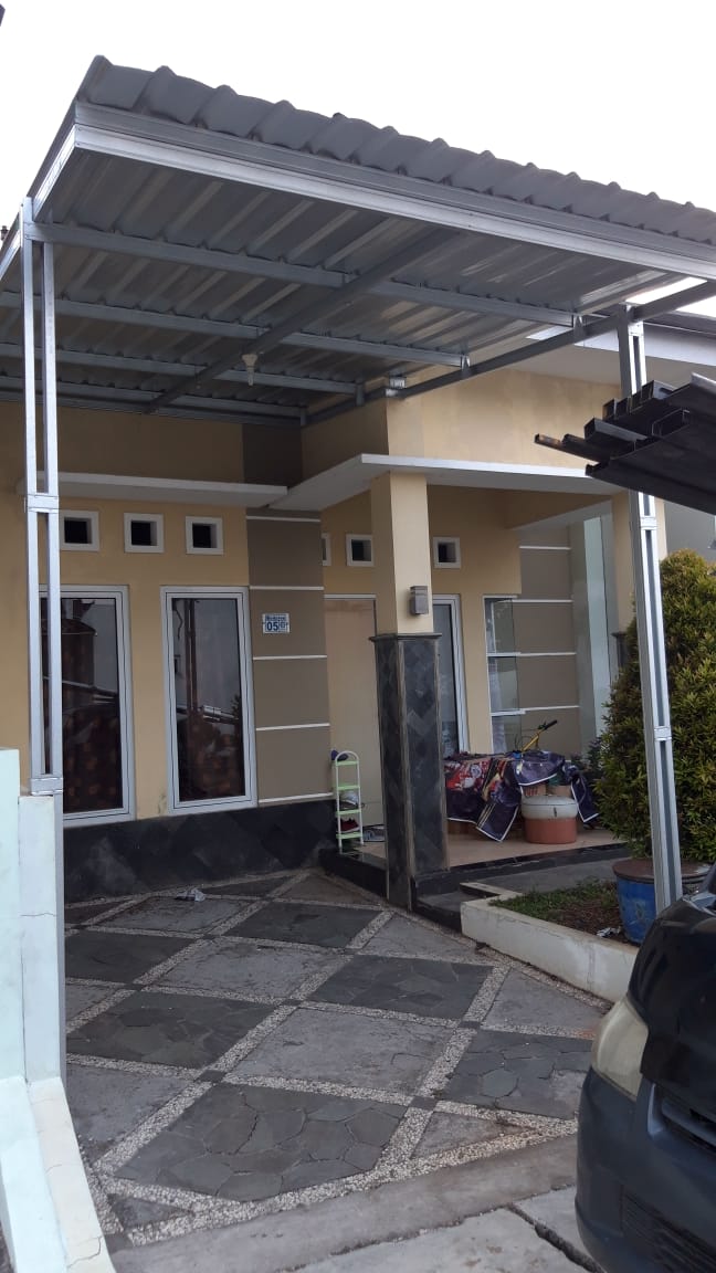 Kanopi Putih di Jember
