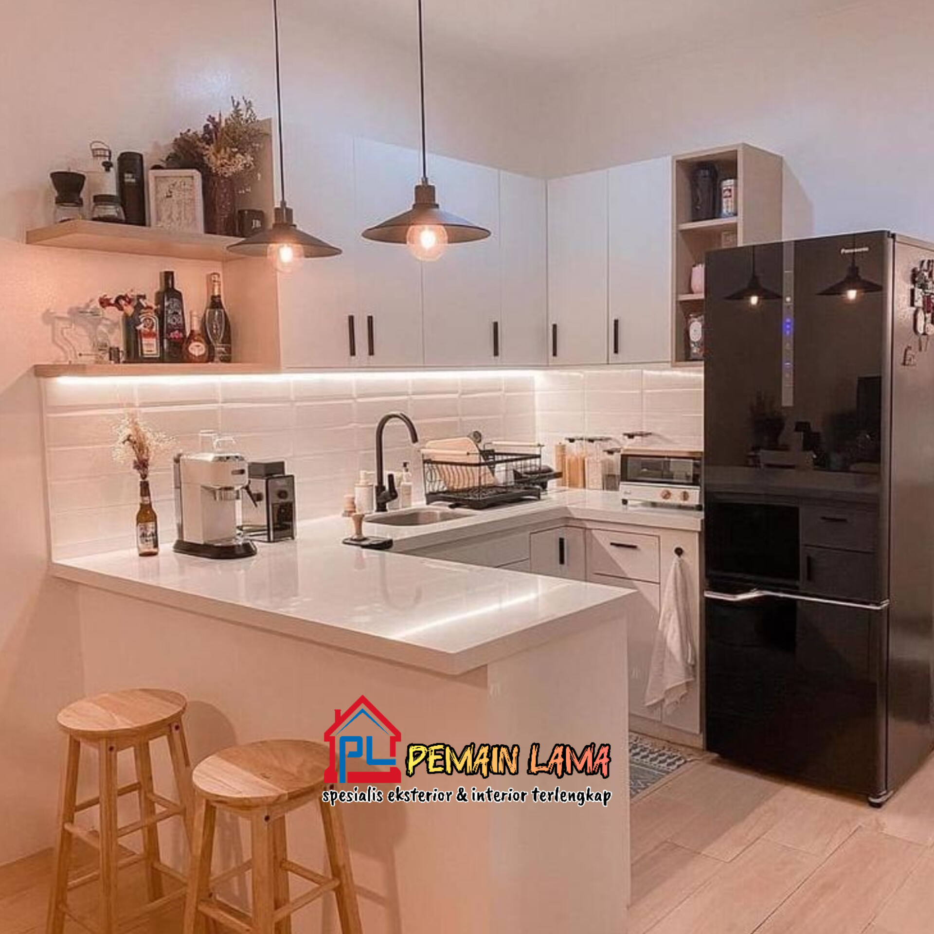 Kitchen Set Putih Elegan di Jember
